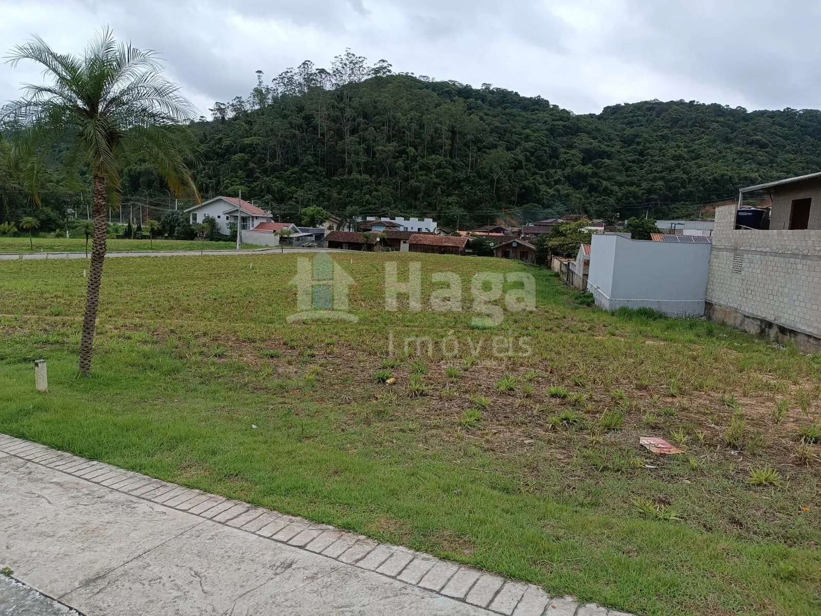 Terreno à venda de 248 m² em Brusque, SC, Brasil