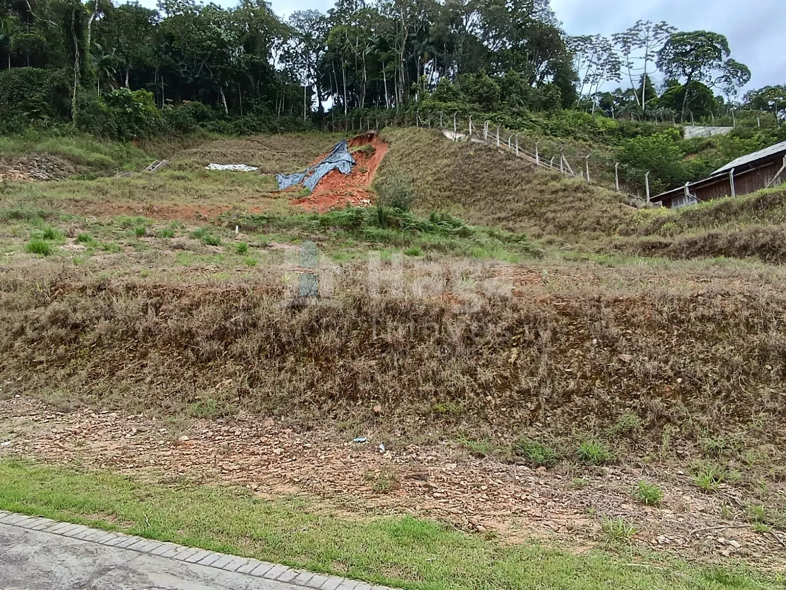 Terreno à venda de 248 m² em Brusque, SC, Brasil