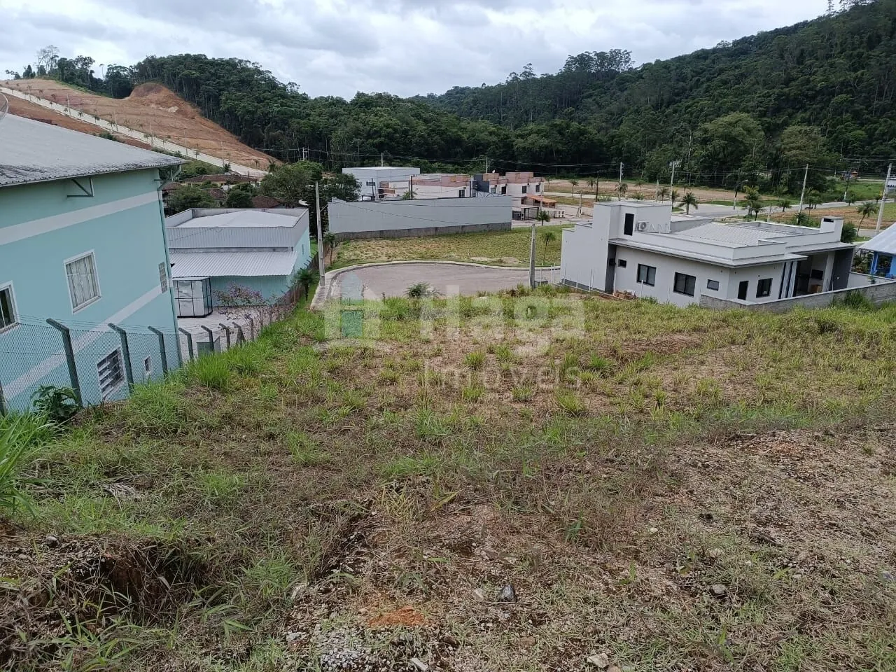 Terreno à venda de 248 m² em Brusque, SC, Brasil