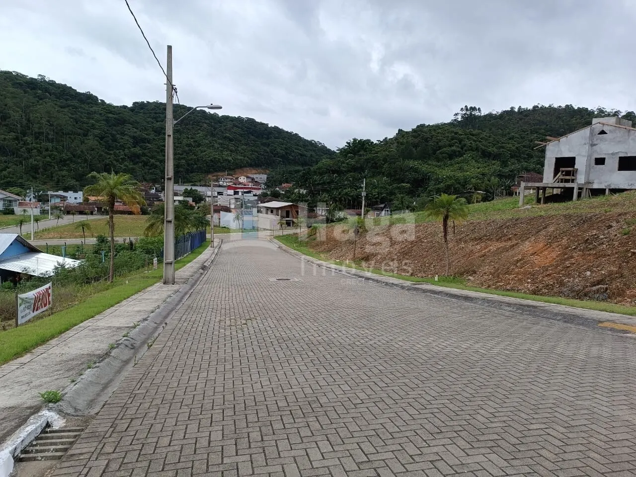Terreno à venda de 248 m² em Brusque, SC, Brasil