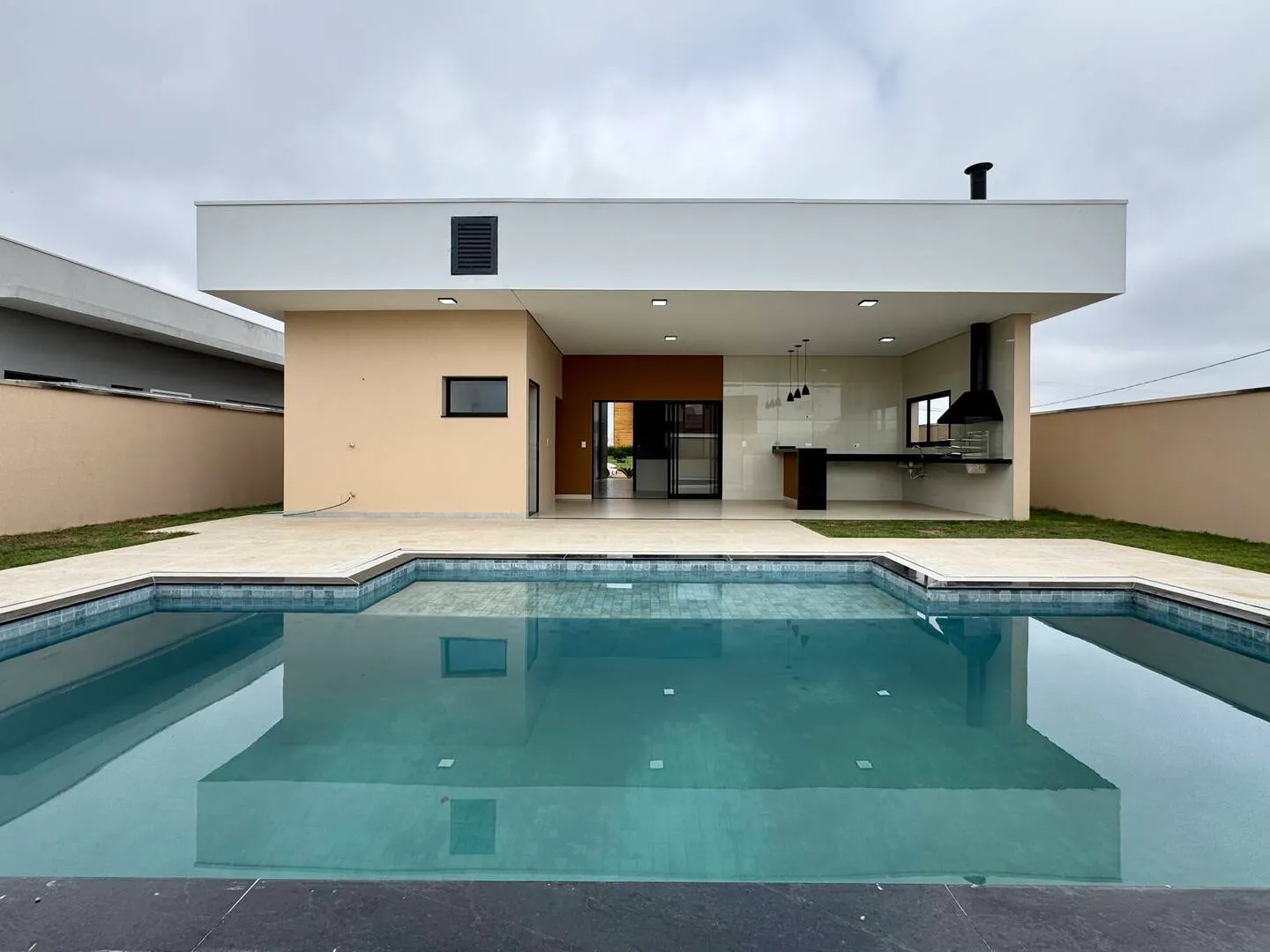 Casa à venda de 450 m² em Paranapanema, SP, Brasil