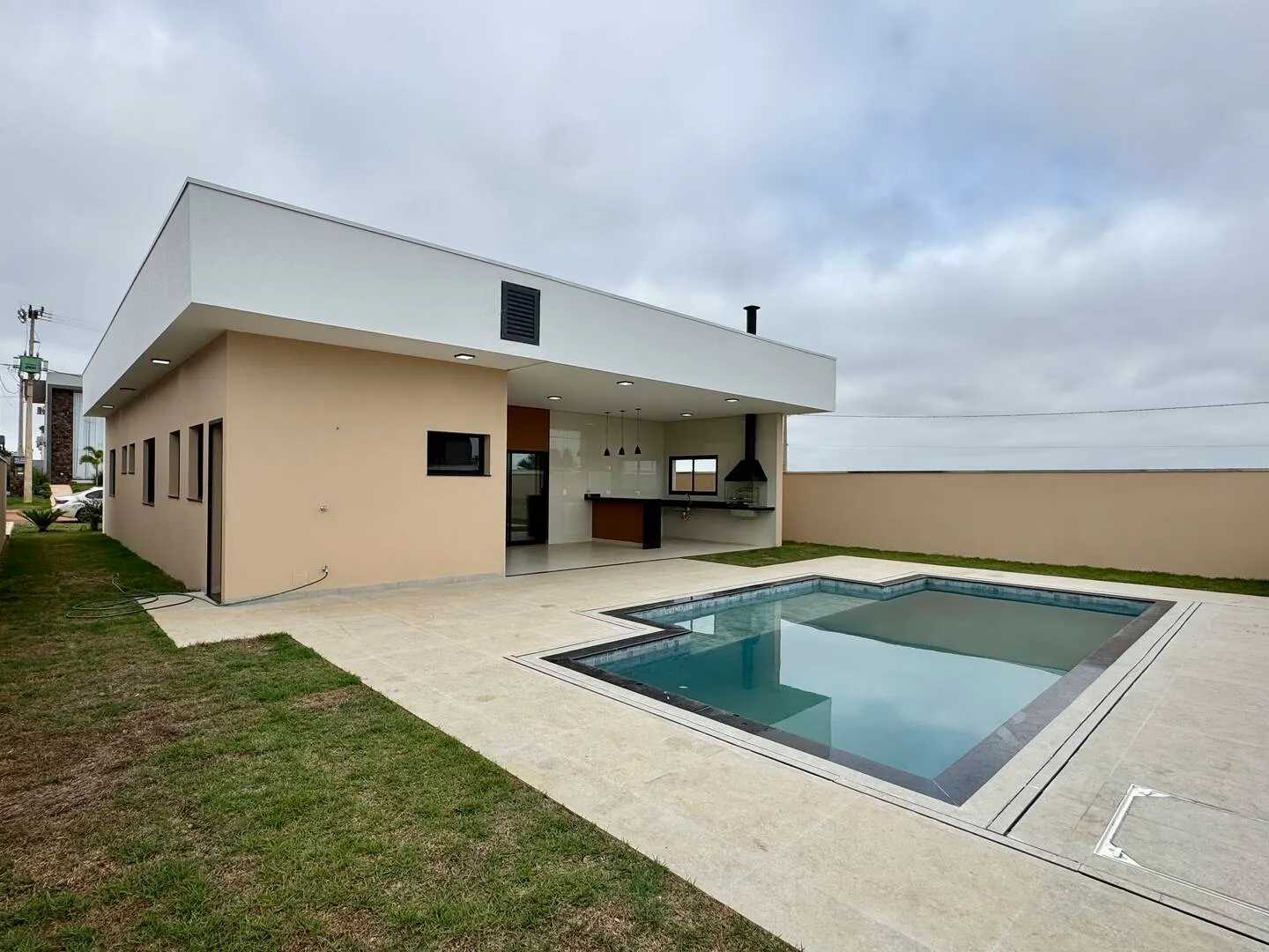 Casa à venda de 450 m² em Paranapanema, SP, Brasil