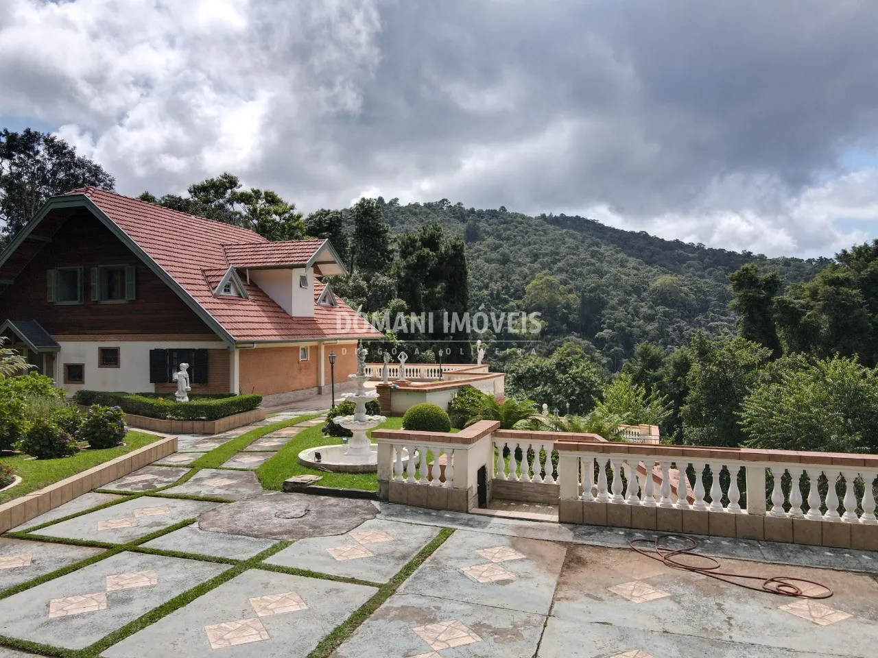 Casa à venda de 3.450 m² em Campos do Jordão, SP, Brasil