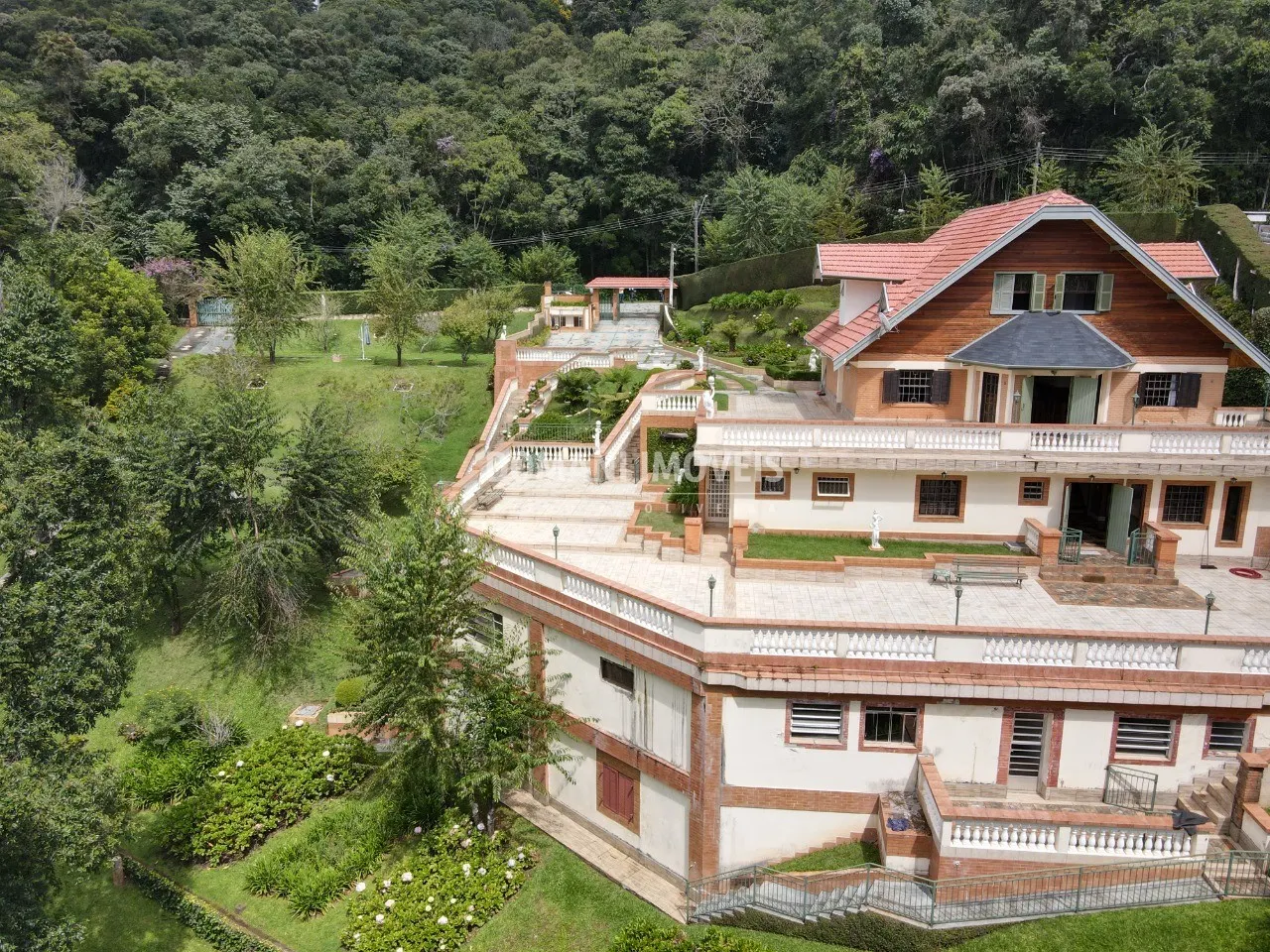 Casa à venda de 3.450 m² em Campos do Jordão, SP, Brasil