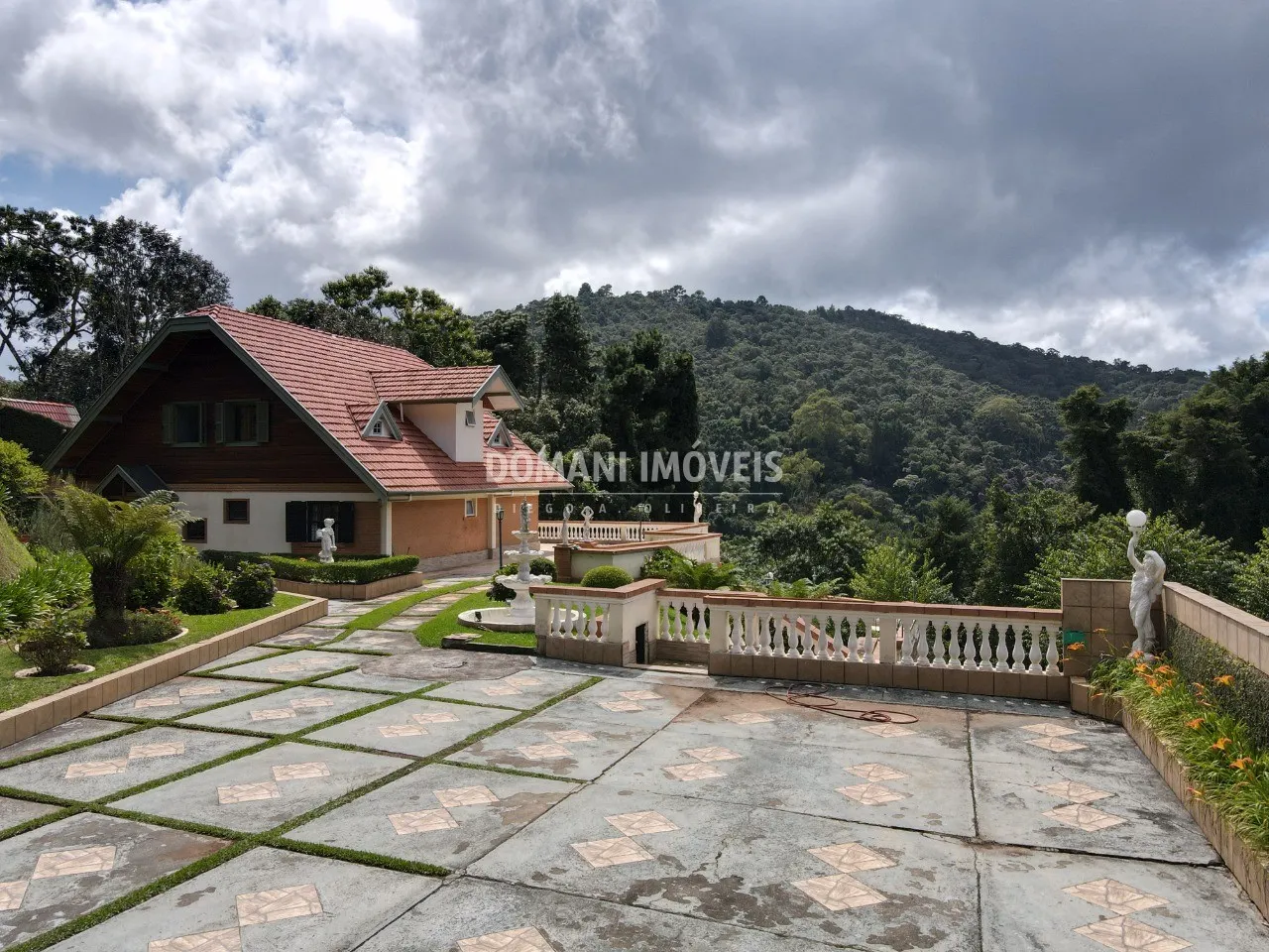 Casa à venda de 3.450 m² em Campos do Jordão, SP, Brasil