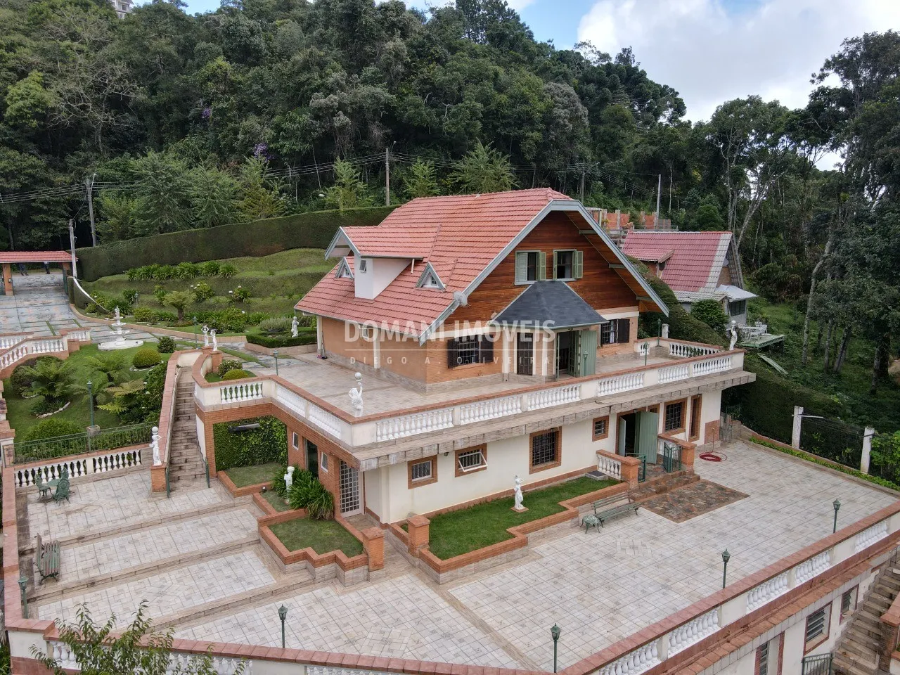 Casa à venda de 3.450 m² em Campos do Jordão, SP, Brasil