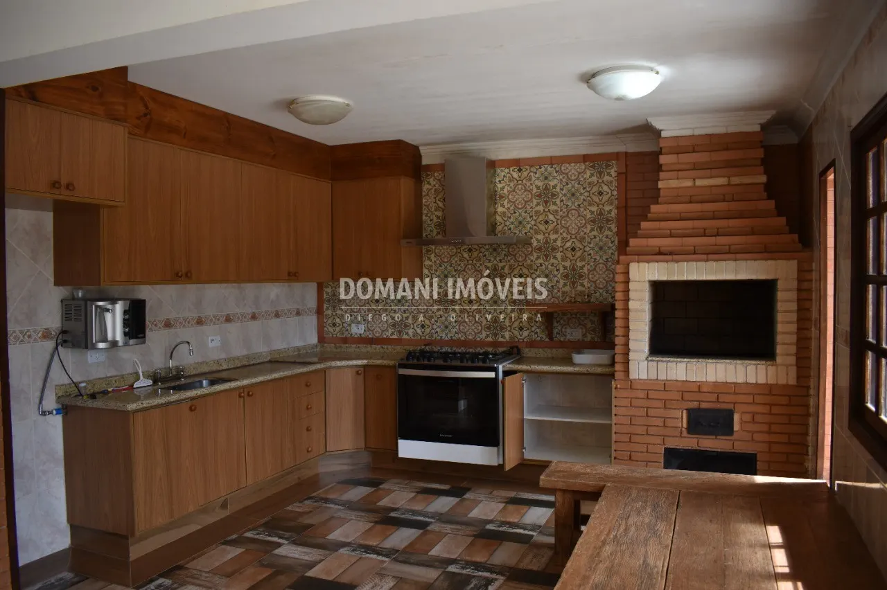 Casa à venda de 3.450 m² em Campos do Jordão, SP, Brasil