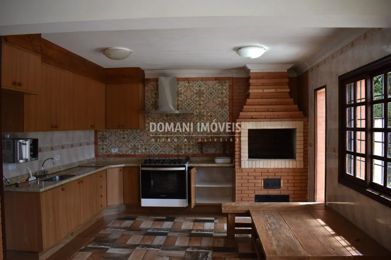 Casa à venda de 3.450 m² em Campos do Jordão, SP, Brasil