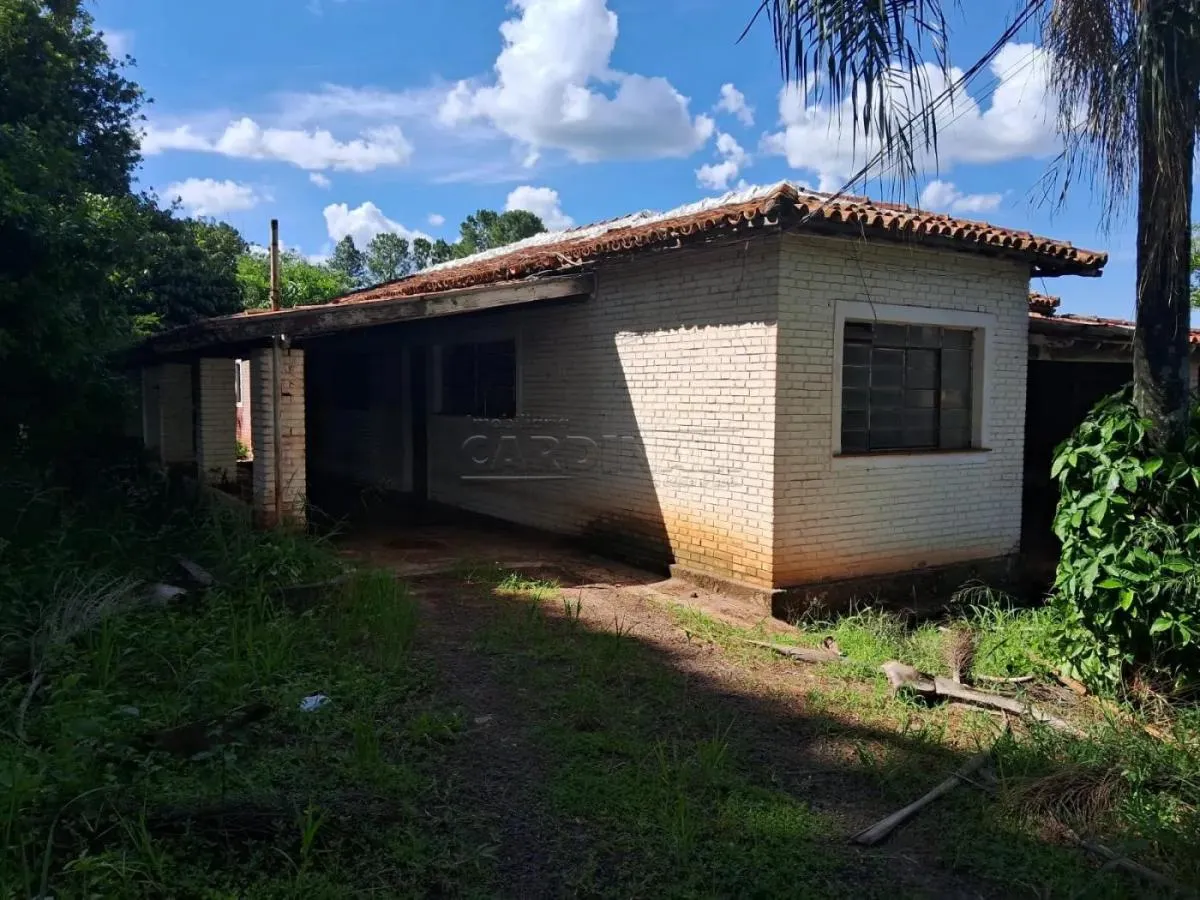 Chácara à venda de 936 m² em Américo Brasiliense, SP, Brasil