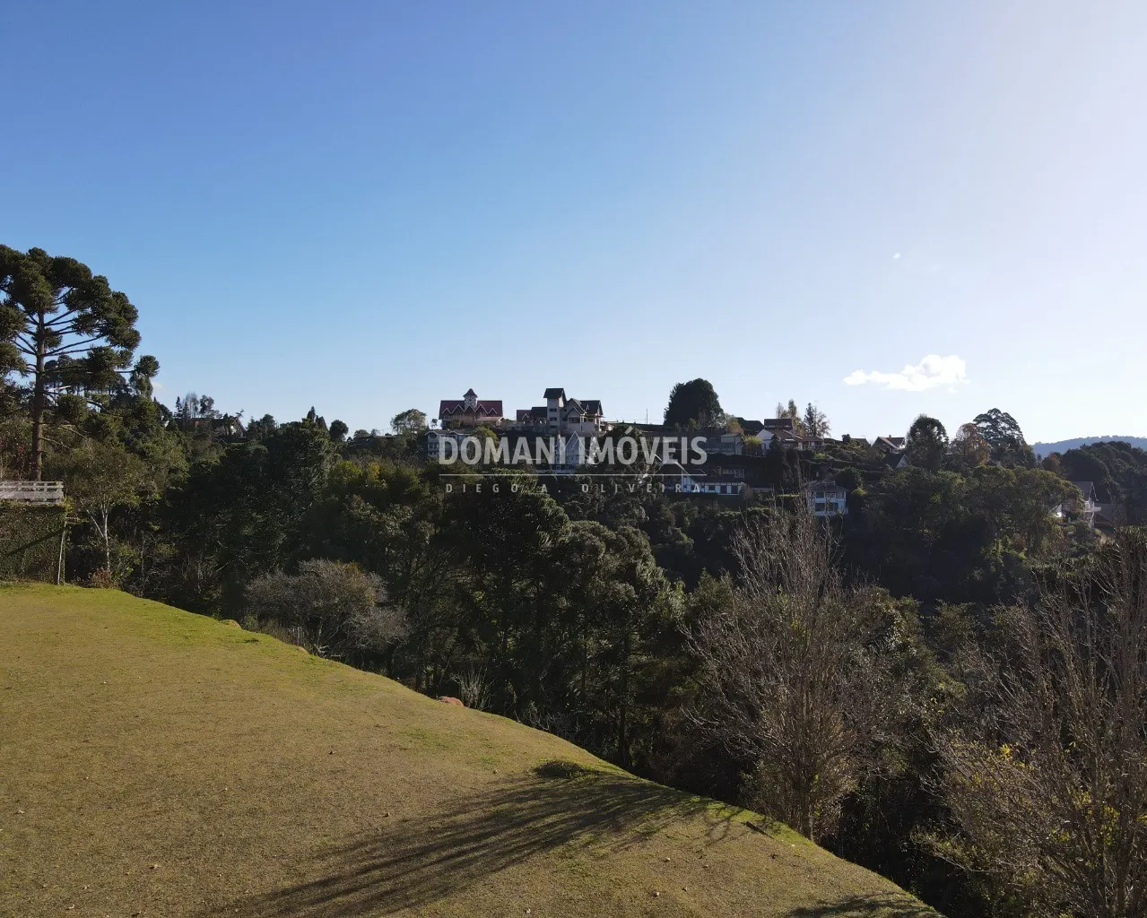 Plot for sale of 2,100 m² in Campos do Jordão, SP, Brazil