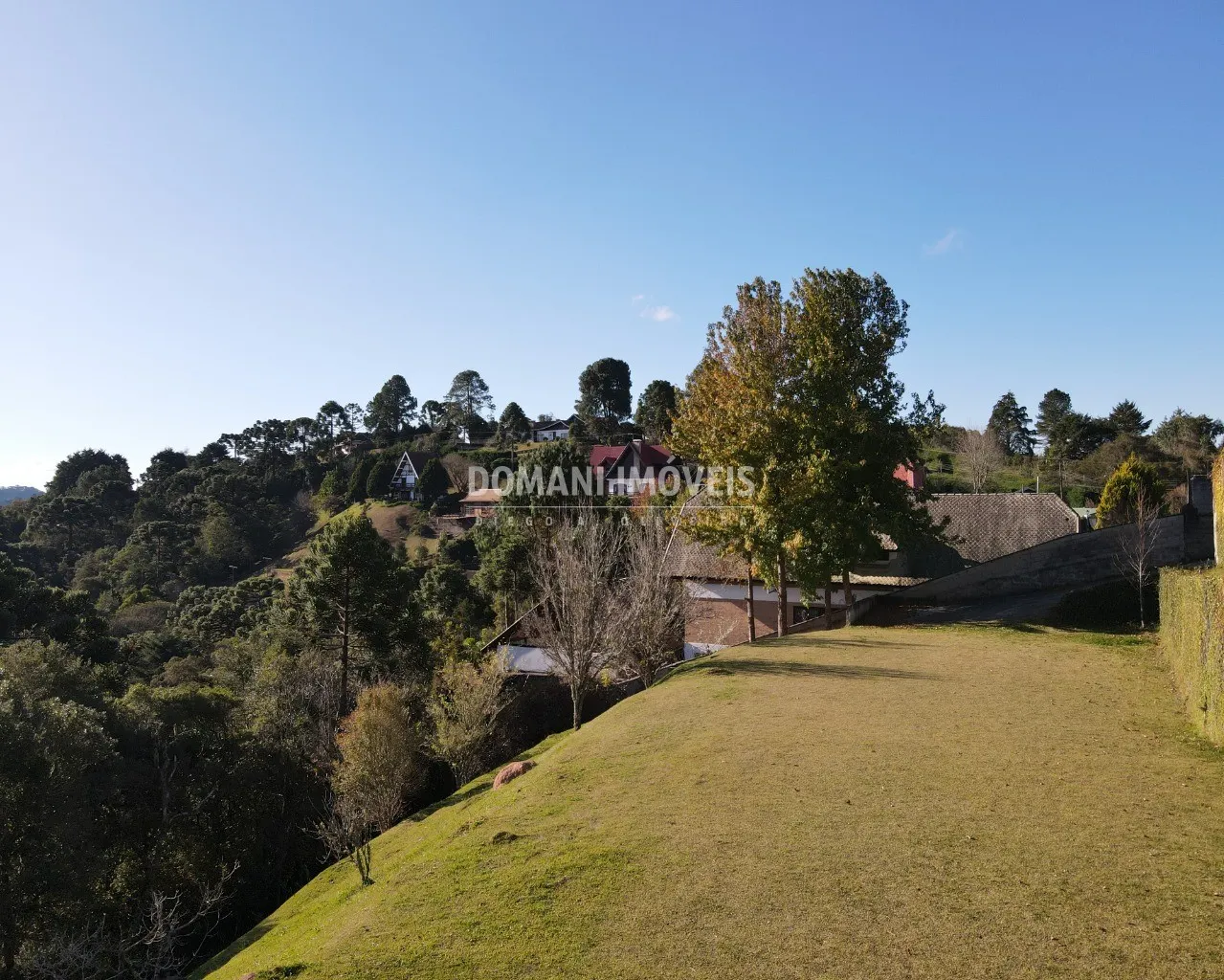 Plot for sale of 2,100 m² in Campos do Jordão, SP, Brazil