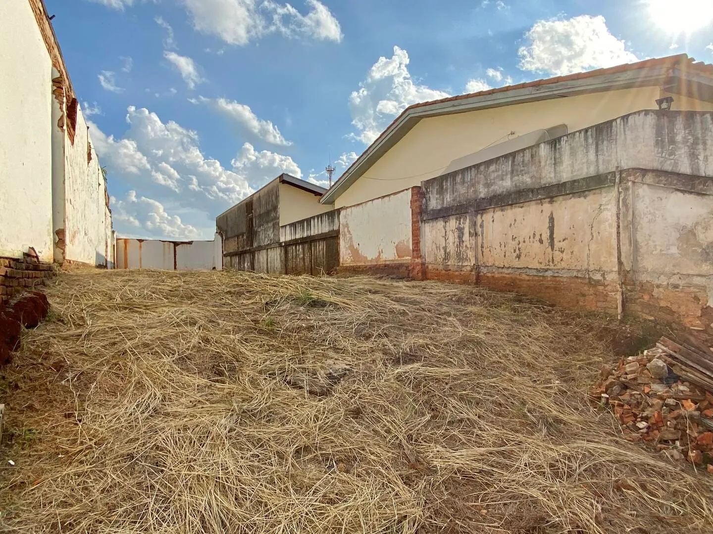 Terreno à venda de 224 m² em Piraju, SP, Brasil