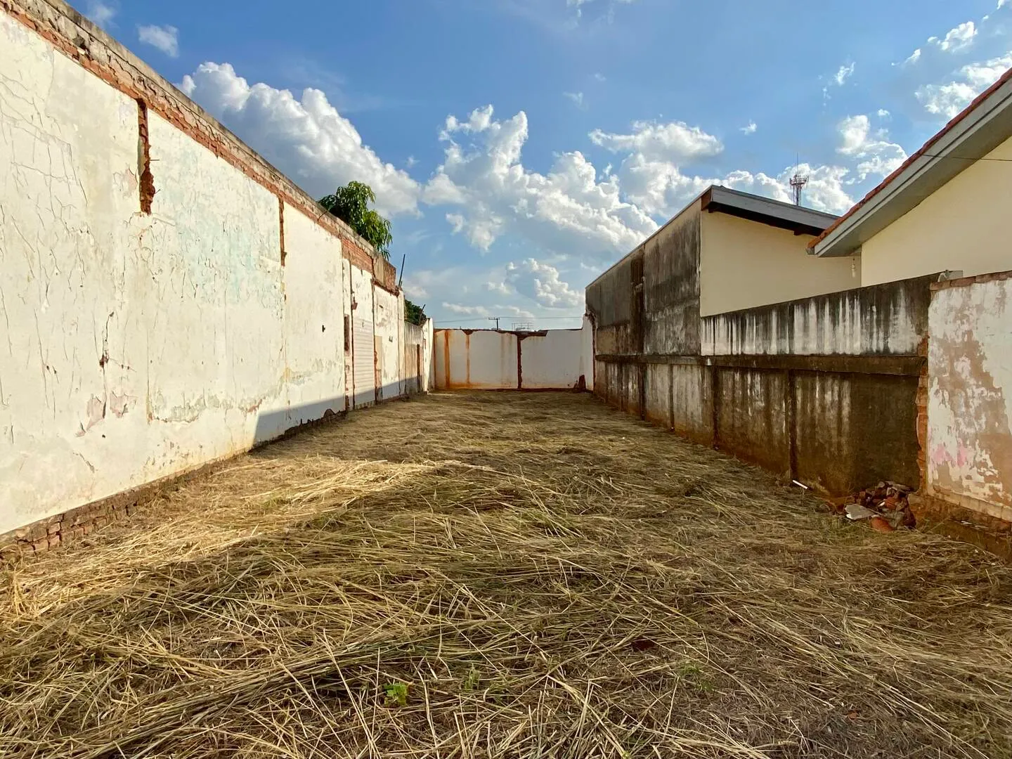 Terreno à venda de 224 m² em Piraju, SP, Brasil