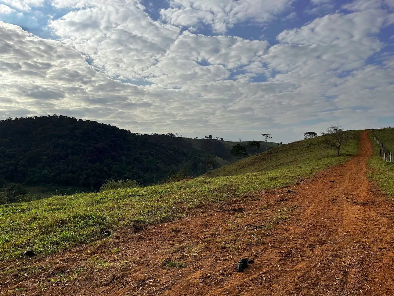 Terreno à venda de 2 ha em Jambeiro, SP, Brasil