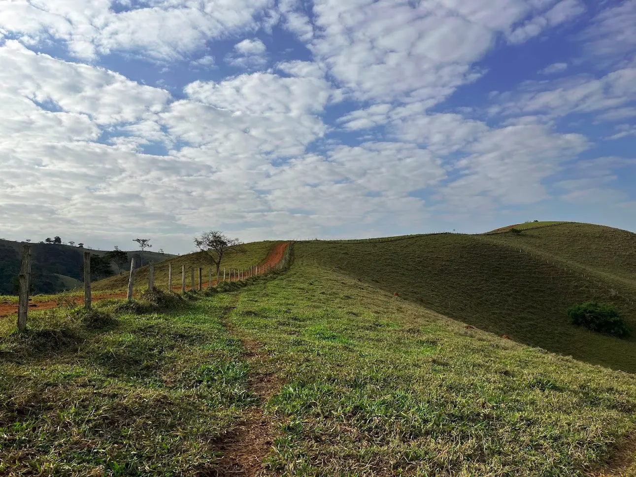 Terreno à venda de 2 ha em Jambeiro, SP, Brasil
