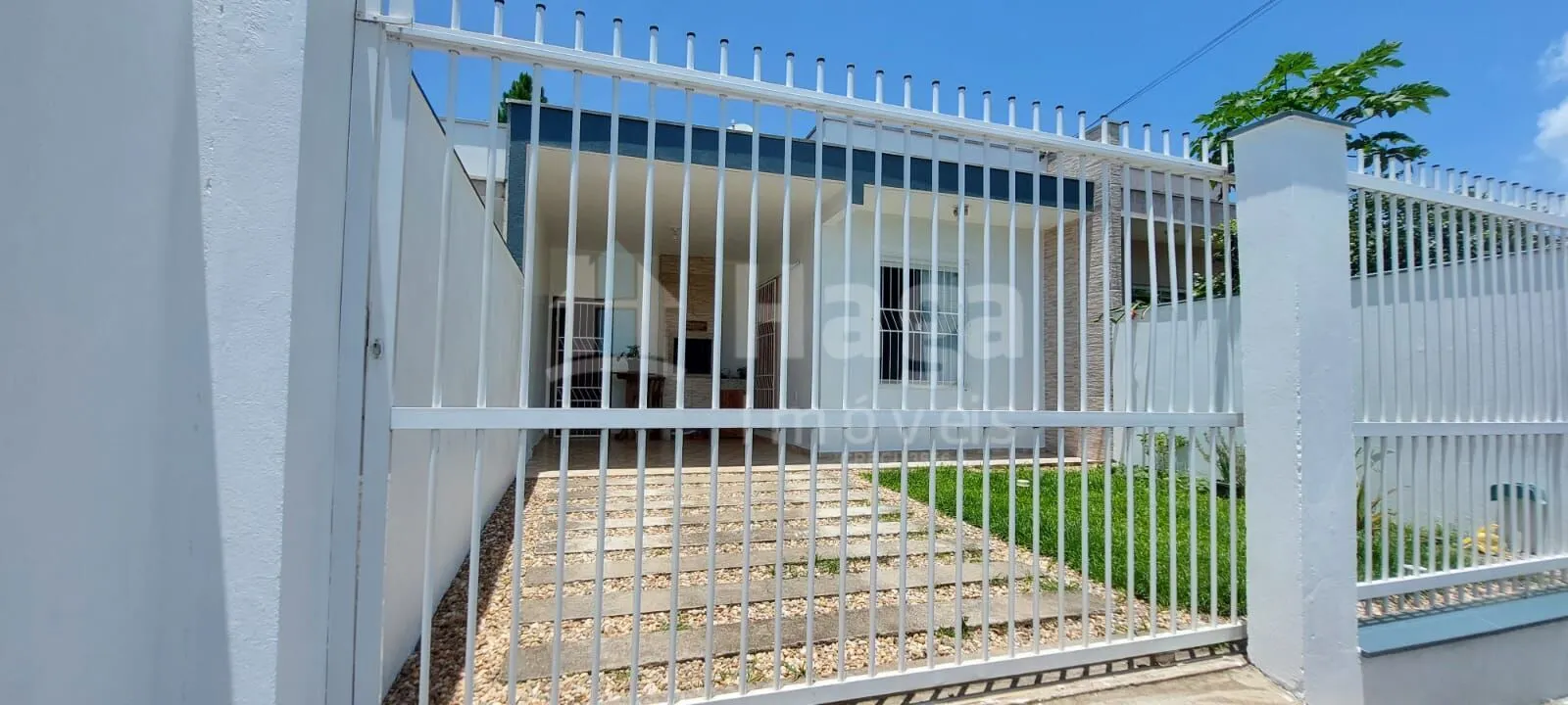 Casa à venda de 114 m² em Balneário Piçarras, SC, Brasil