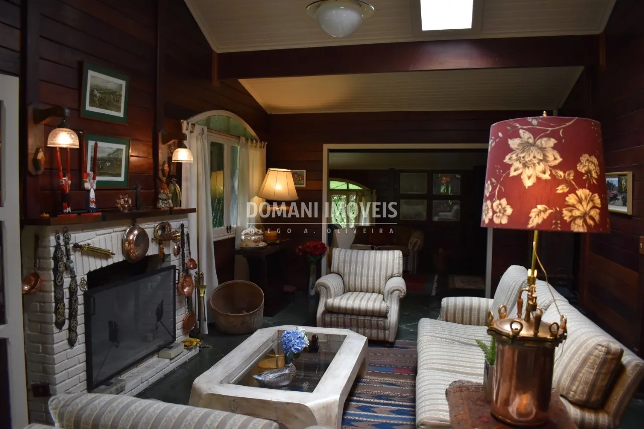 Casa à venda de 1.060 m² em Campos do Jordão, SP, Brasil