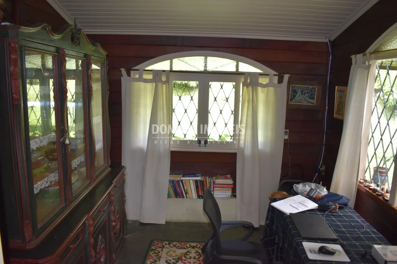 Casa à venda de 1.060 m² em Campos do Jordão, SP, Brasil