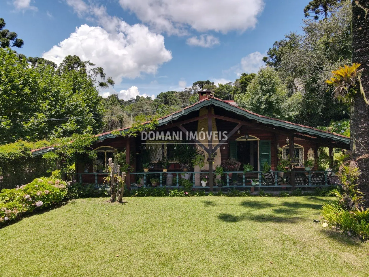 Casa à venda de 1.060 m² em Campos do Jordão, SP, Brasil