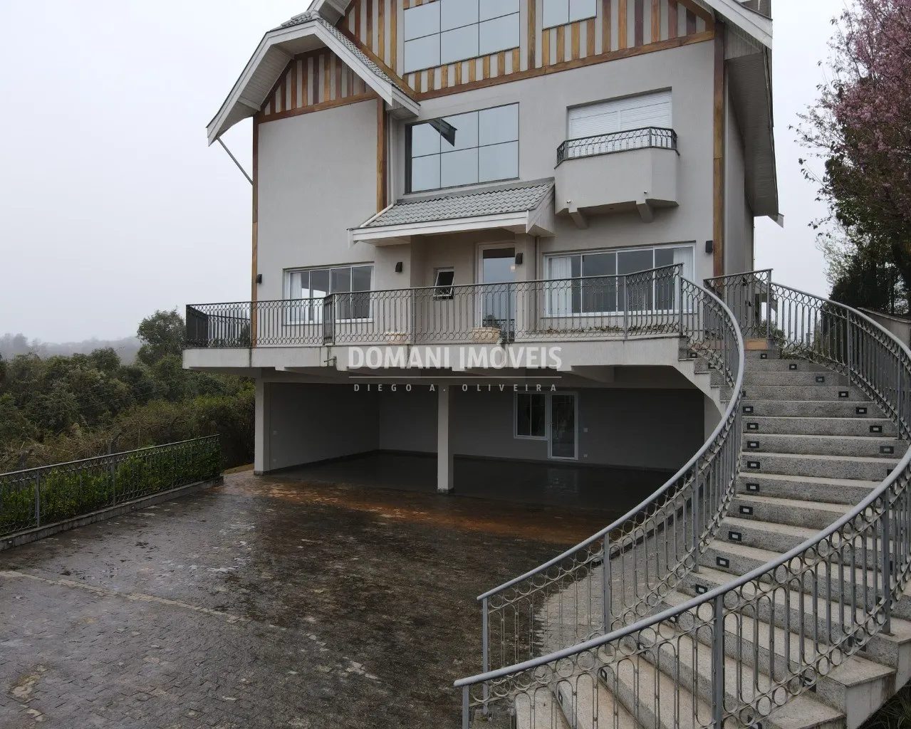 Casa à venda de 1.010 m² em Campos do Jordão, SP, Brasil
