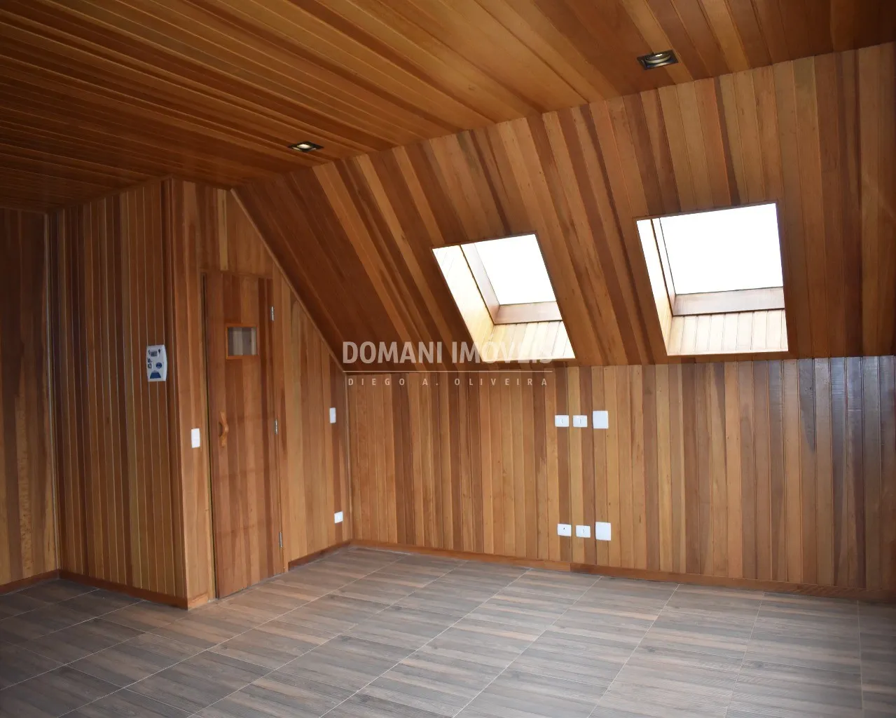 Casa à venda de 1.010 m² em Campos do Jordão, SP, Brasil