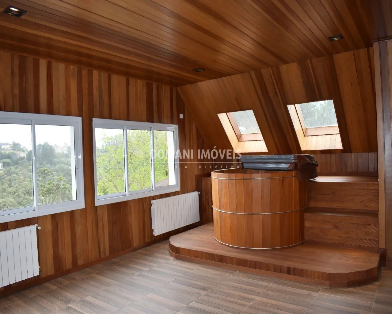 Casa à venda de 1.010 m² em Campos do Jordão, SP, Brasil