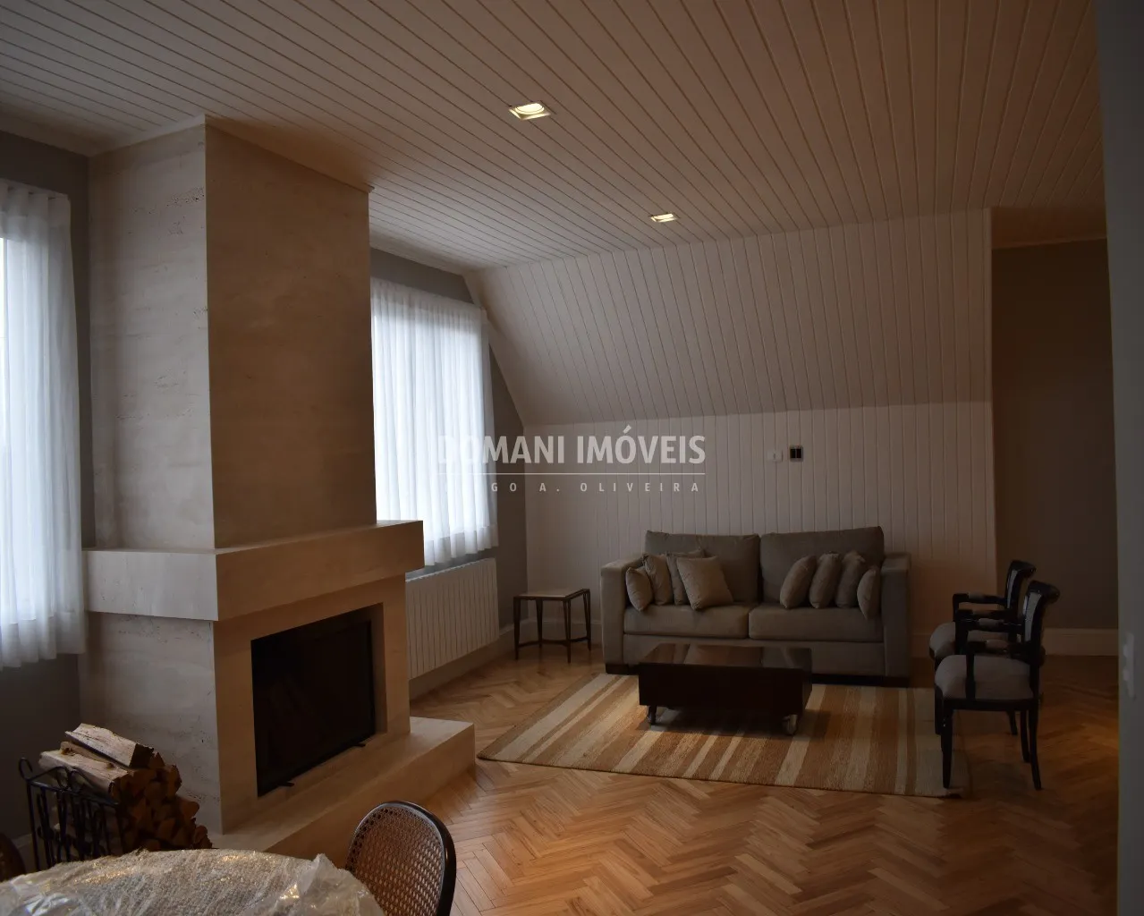 Casa à venda de 1.010 m² em Campos do Jordão, SP, Brasil