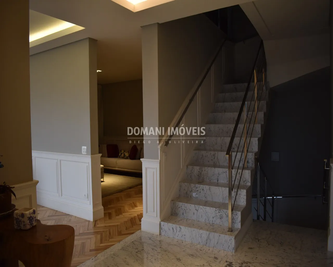 Casa à venda de 1.010 m² em Campos do Jordão, SP, Brasil