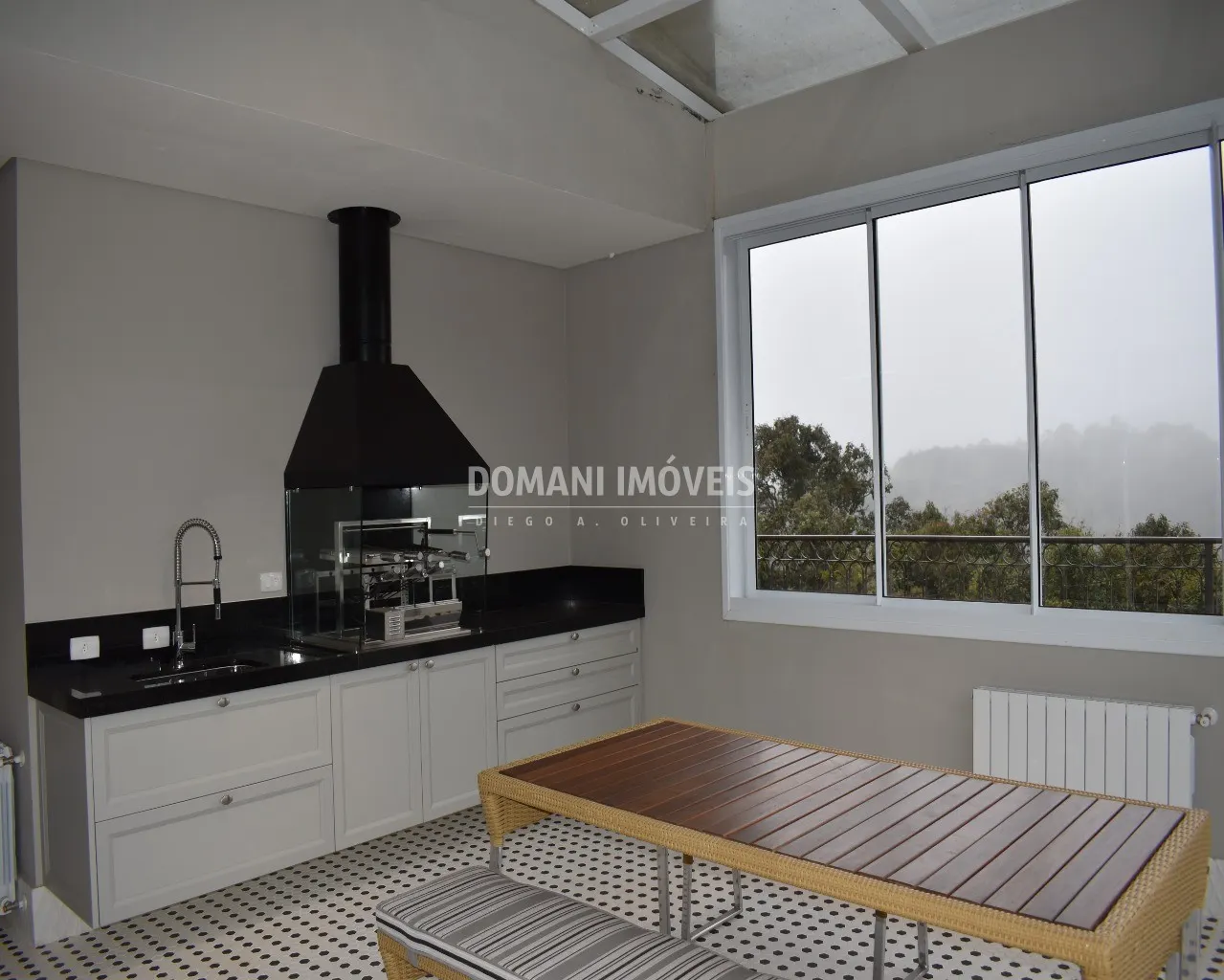 Casa à venda de 1.010 m² em Campos do Jordão, SP, Brasil