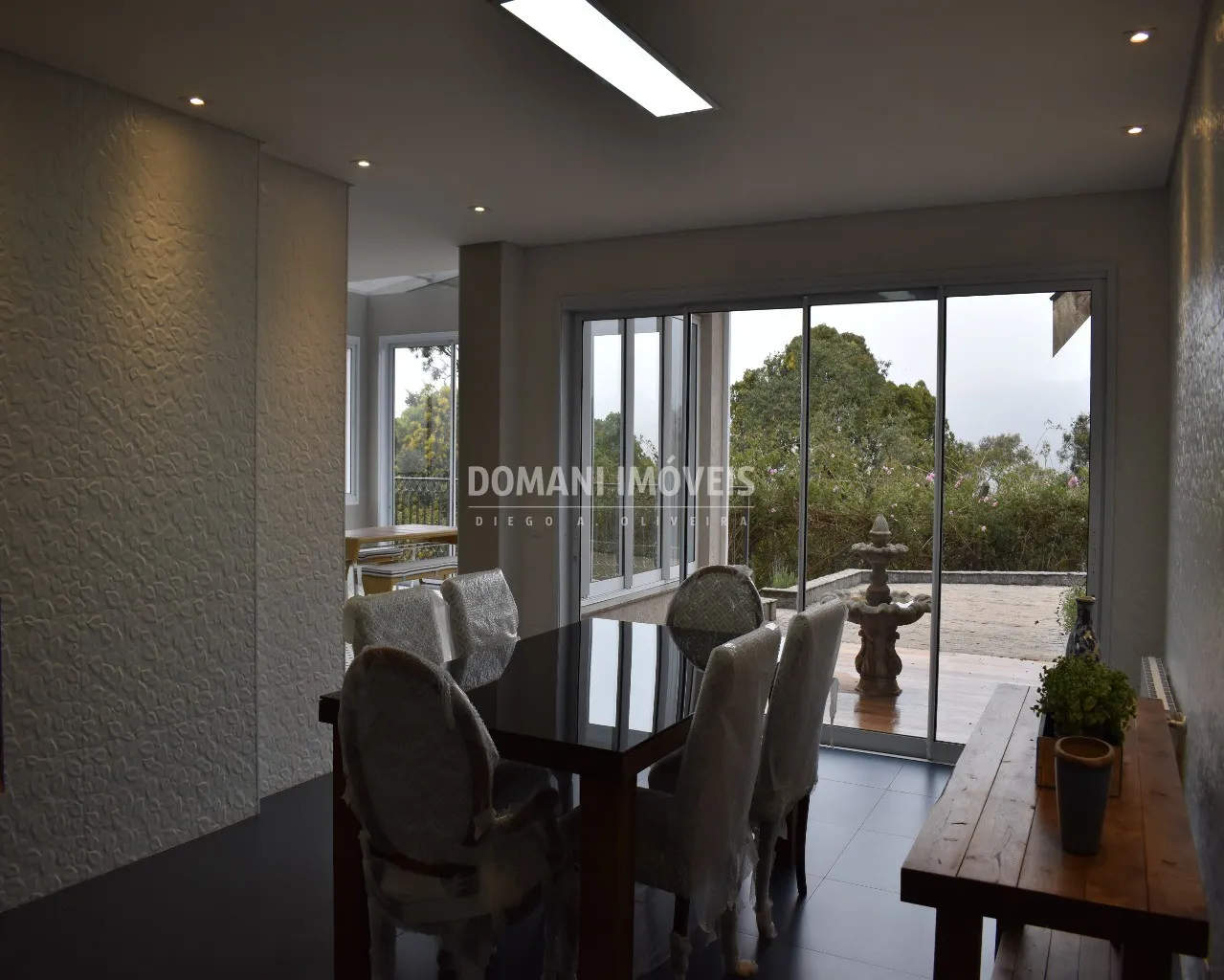 Casa à venda de 1.010 m² em Campos do Jordão, SP, Brasil