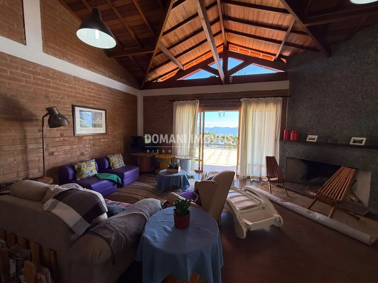 Casa à venda de 3 ha em São Bento do Sapucaí, SP, Brasil
