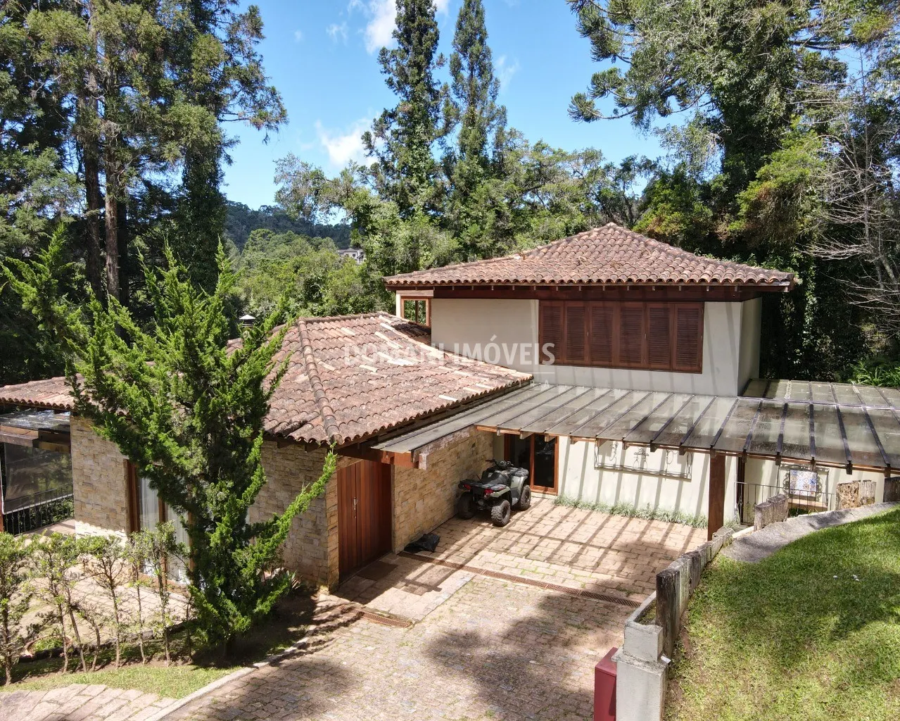 Casa à venda de 1.445 m² em Campos do Jordão, SP, Brasil
