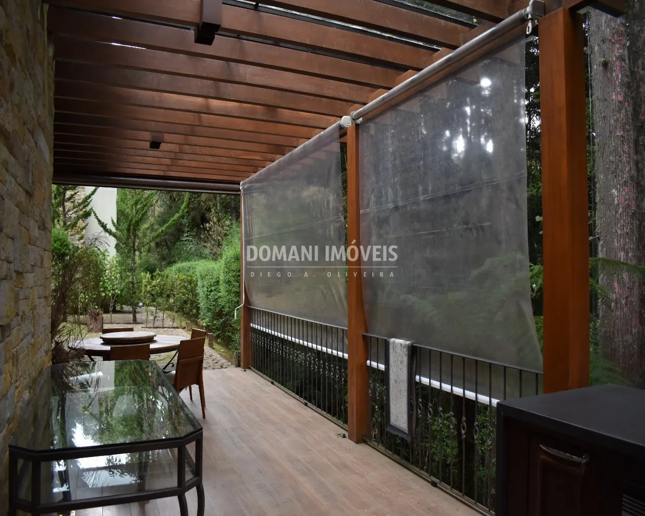 Casa à venda de 1.445 m² em Campos do Jordão, SP, Brasil