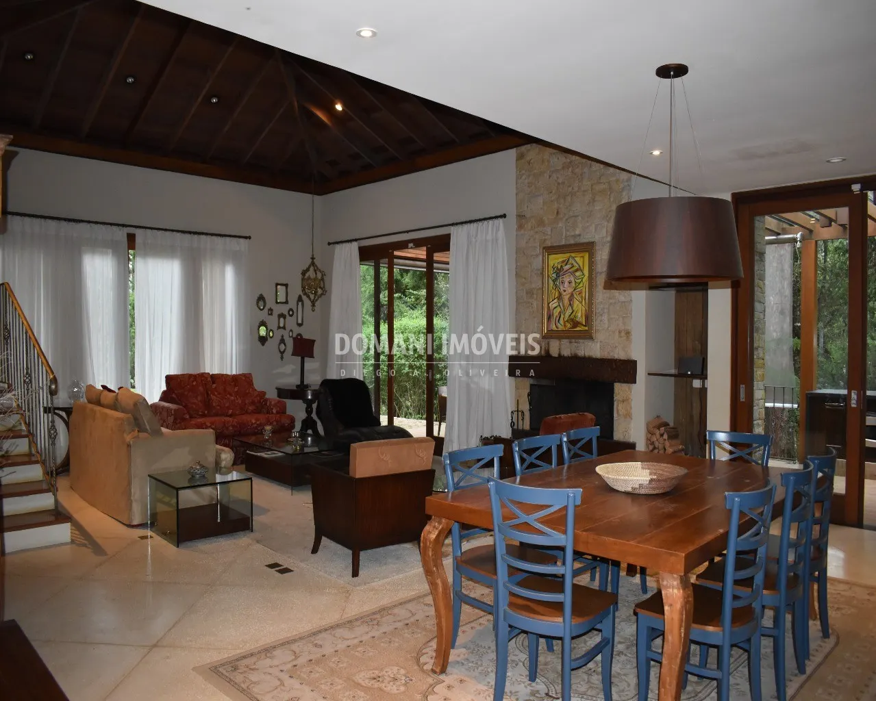 Casa à venda de 1.445 m² em Campos do Jordão, SP, Brasil