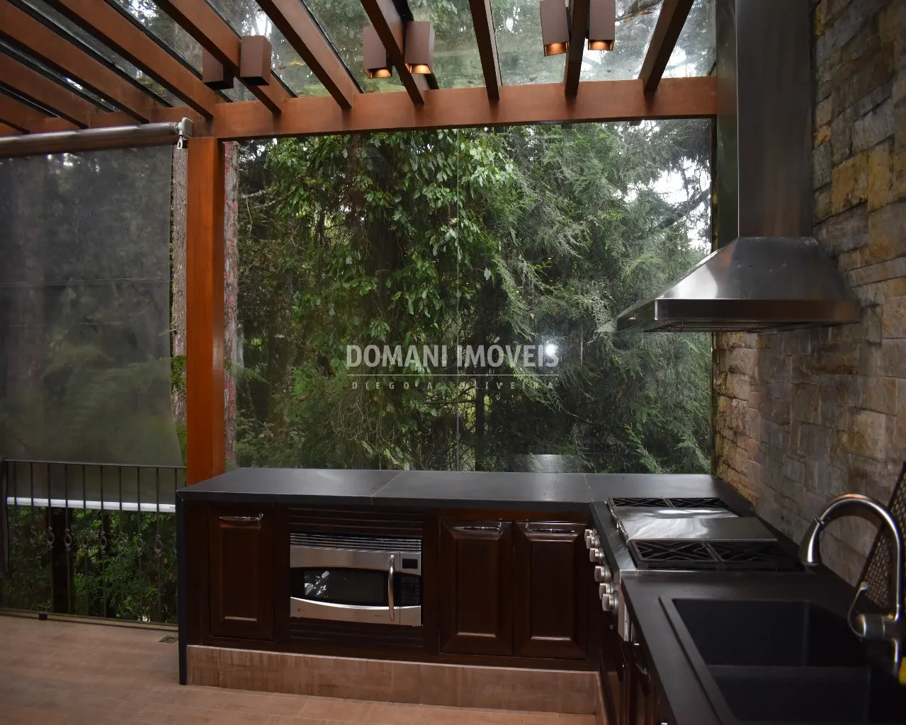 Casa à venda de 1.445 m² em Campos do Jordão, SP, Brasil
