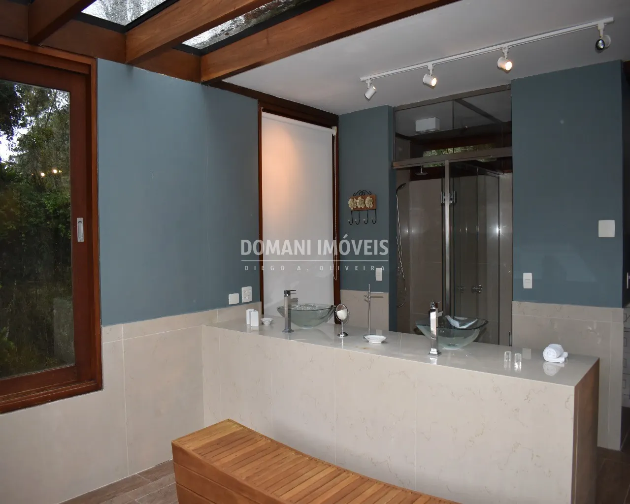 Casa à venda de 1.445 m² em Campos do Jordão, SP, Brasil