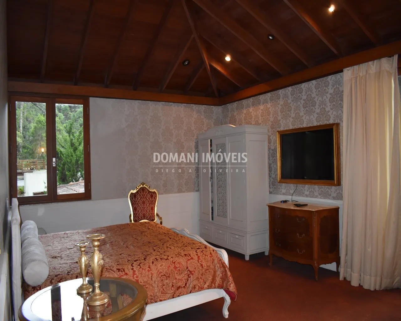 Casa à venda de 1.445 m² em Campos do Jordão, SP, Brasil