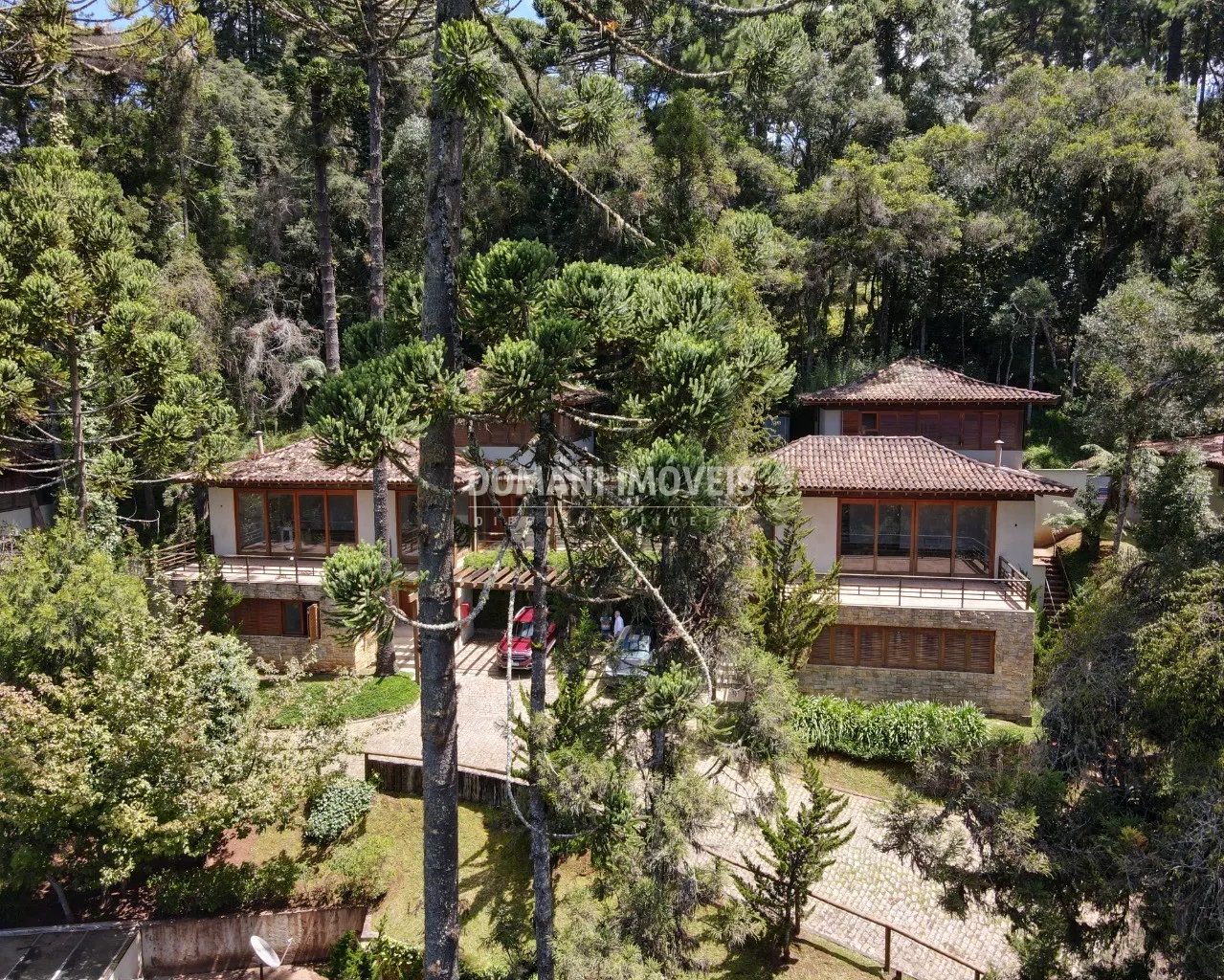 Casa à venda de 1.445 m² em Campos do Jordão, SP, Brasil