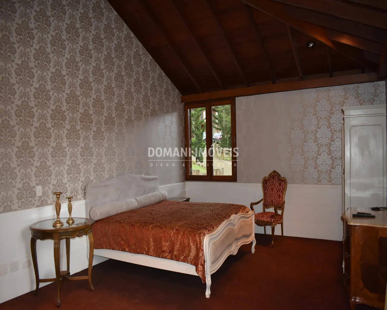Casa à venda de 1.445 m² em Campos do Jordão, SP, Brasil
