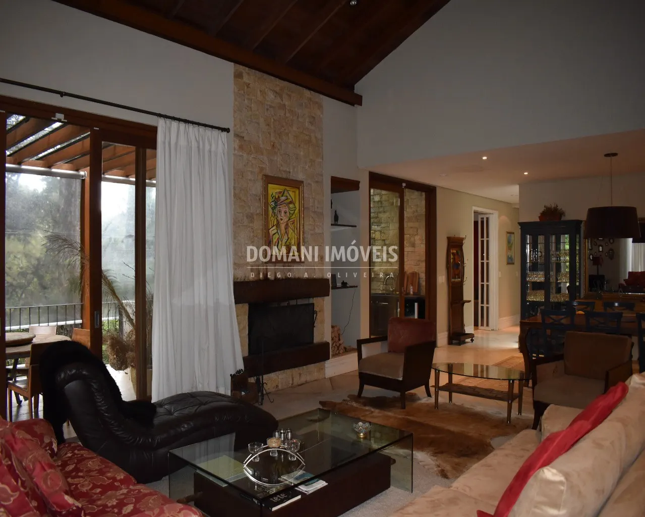 Casa à venda de 1.445 m² em Campos do Jordão, SP, Brasil
