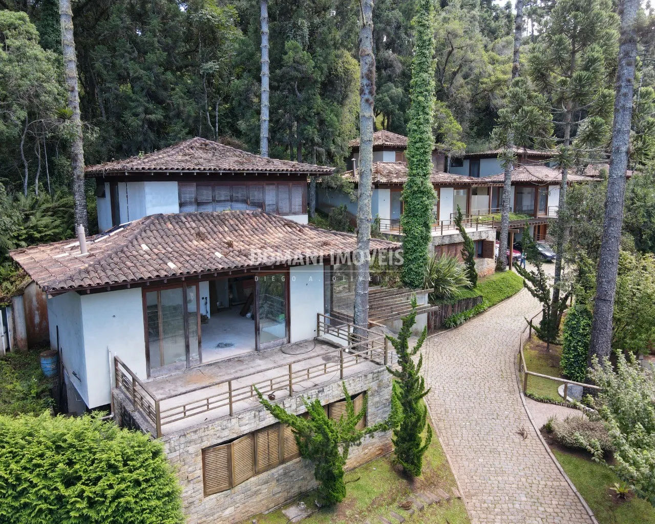 Casa à venda de 1.445 m² em Campos do Jordão, SP, Brasil