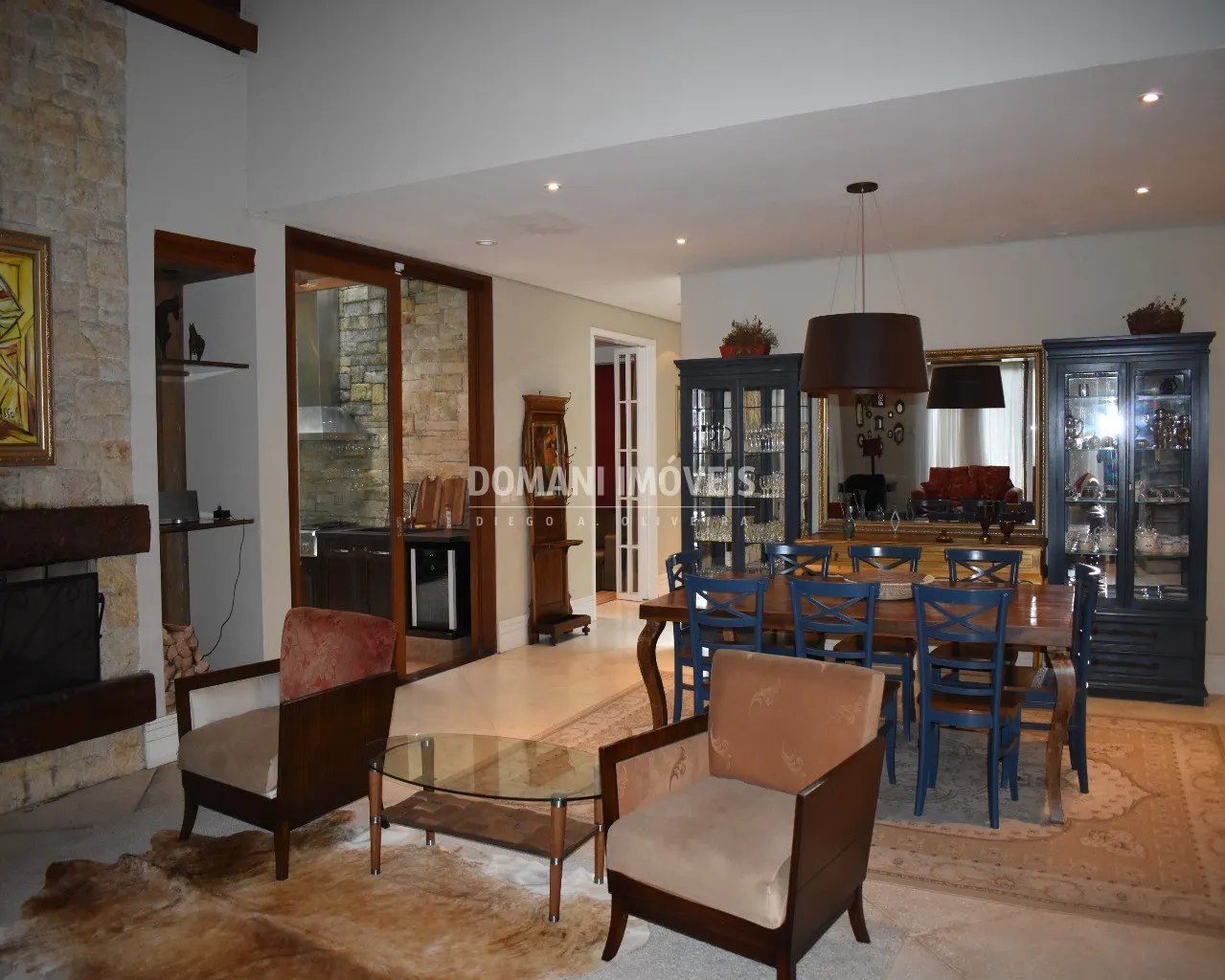 Casa à venda de 1.445 m² em Campos do Jordão, SP, Brasil
