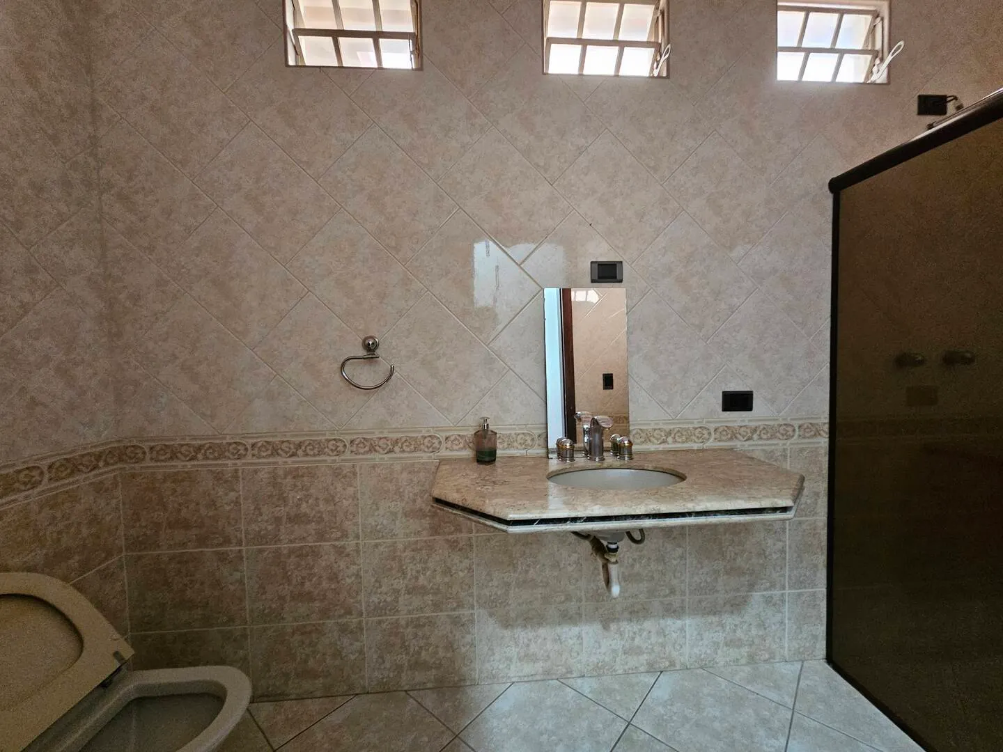 Casa à venda de 323 m² em Piraju, SP, Brasil