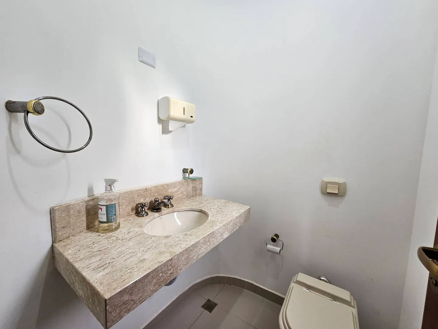Casa à venda de 323 m² em Piraju, SP, Brasil