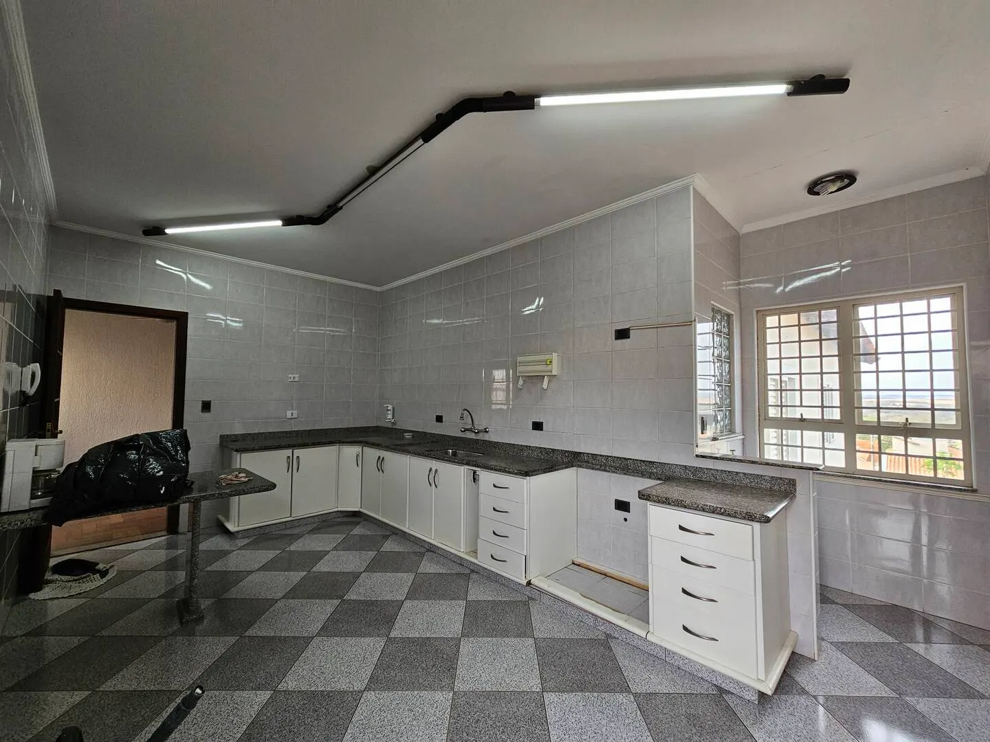 Casa à venda de 323 m² em Piraju, SP, Brasil