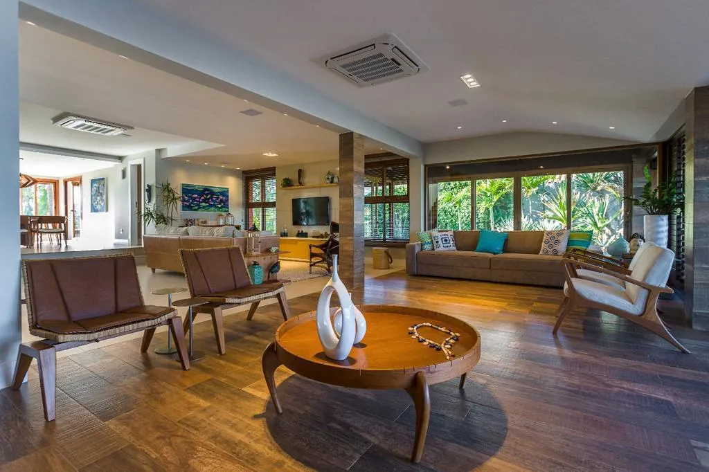 Casa à venda de 3.200 m² em Camaçari, BA, Brasil