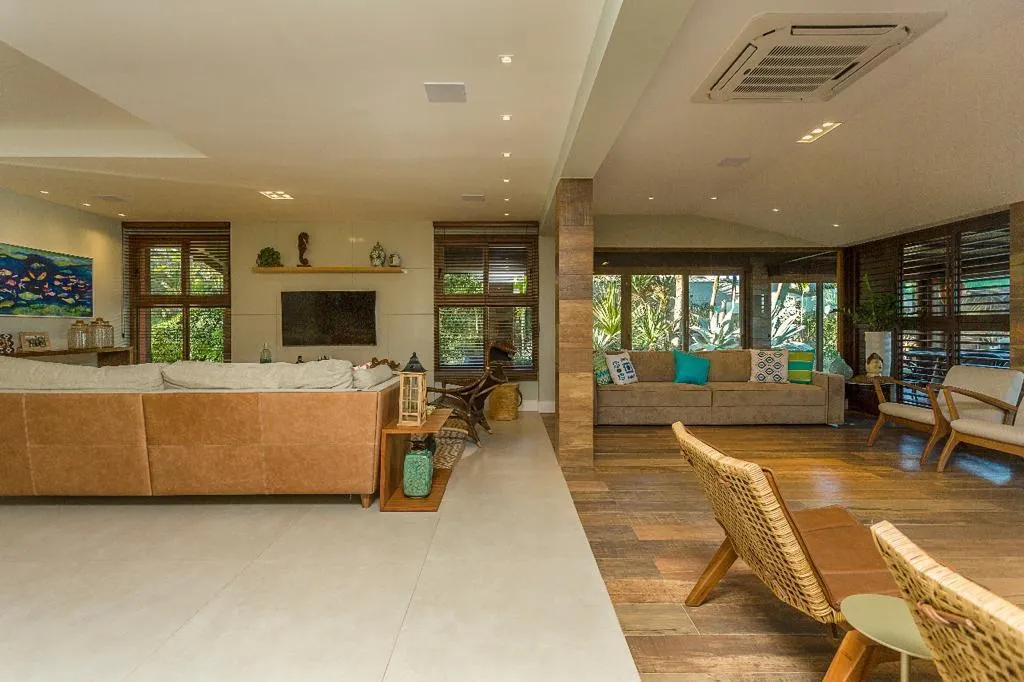 Casa à venda de 3.200 m² em Camaçari, BA, Brasil