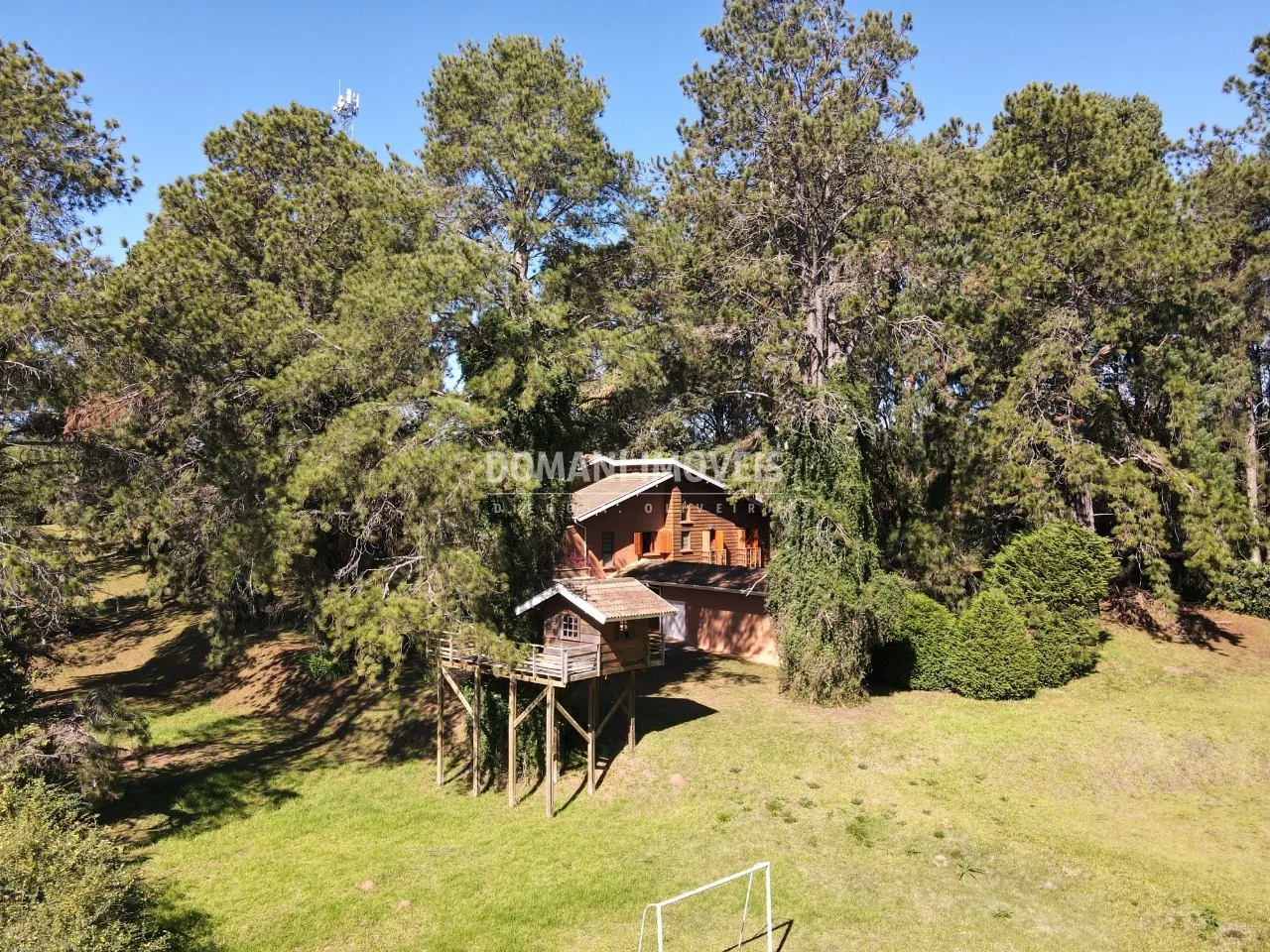 Terreno à venda de 1.100 m² em Campos do Jordão, SP, Brasil