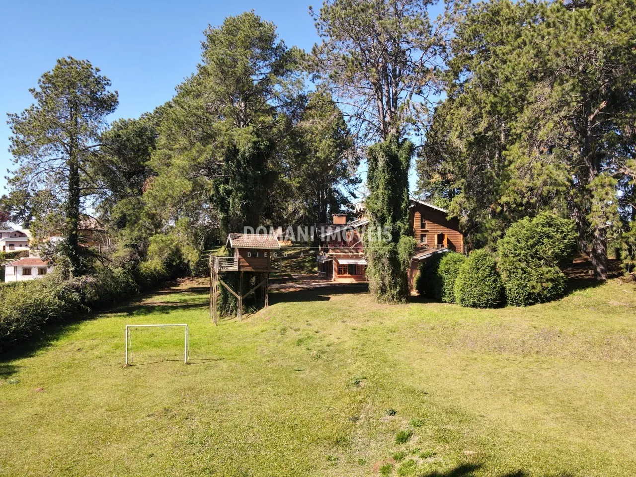Terreno à venda de 1.100 m² em Campos do Jordão, SP, Brasil