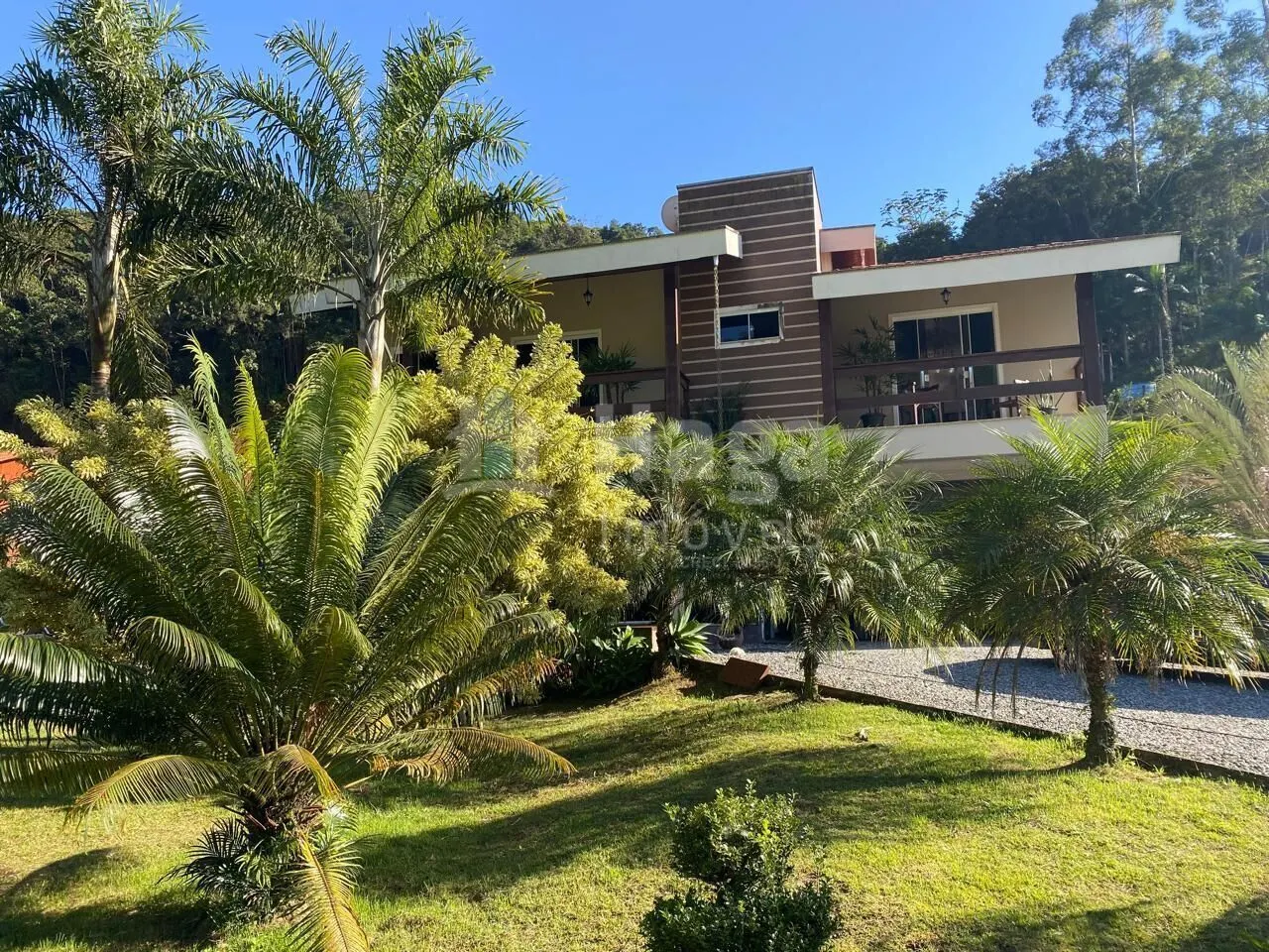 Casa à venda de 240 m² em Nova Trento, SC, Brasil